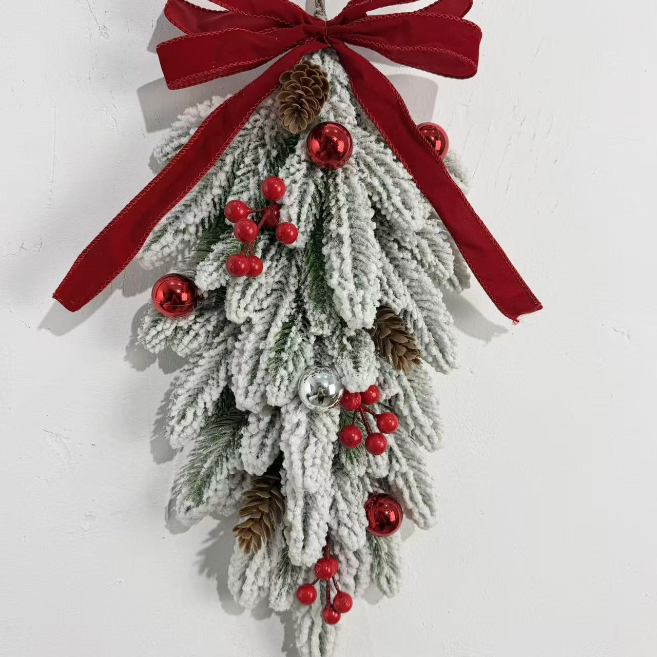 45CM Christmas Wreath Pendant  - огляд і ціна Pendant Lighting Christmas Decor